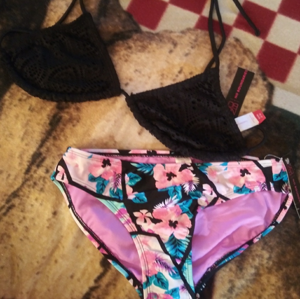 Jrs 2 Piece Bathing suit - Picture 1 of 5